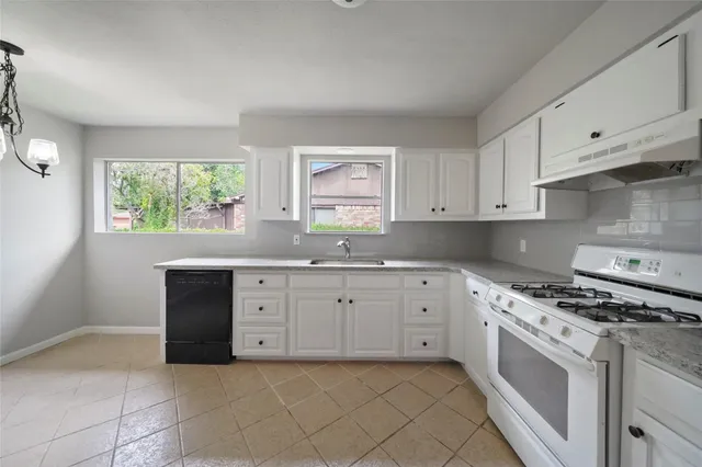 $214,900 | 205 Bert Street, Angleton, TX 77515