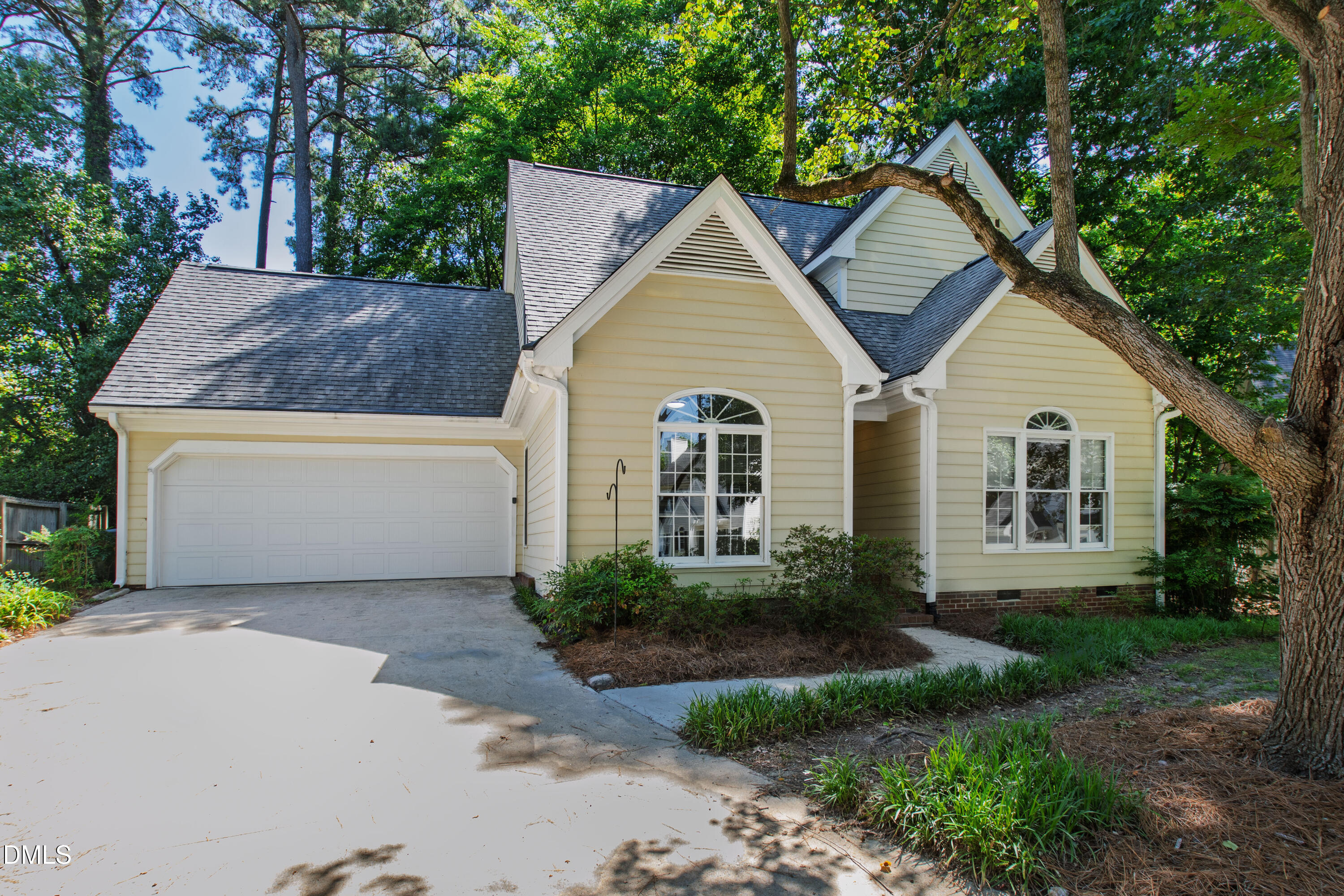 4305 Dinwiddie Court Raleigh, NC 27604 - Photo 3 of 40