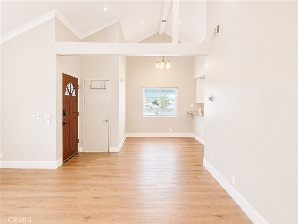 729 South Knott, Unit 231 Anaheim, CA 92804 - Photo 4 of 27