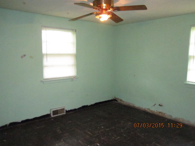 551 West Edgewood Road Lombard, IL 60148 - Photo 9 of 25