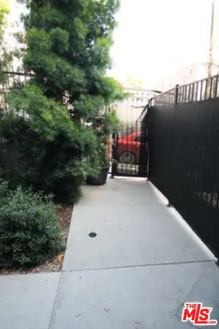 $1,995 | 321 North Bixel Street, Unit 2, Los Angeles, CA 90026