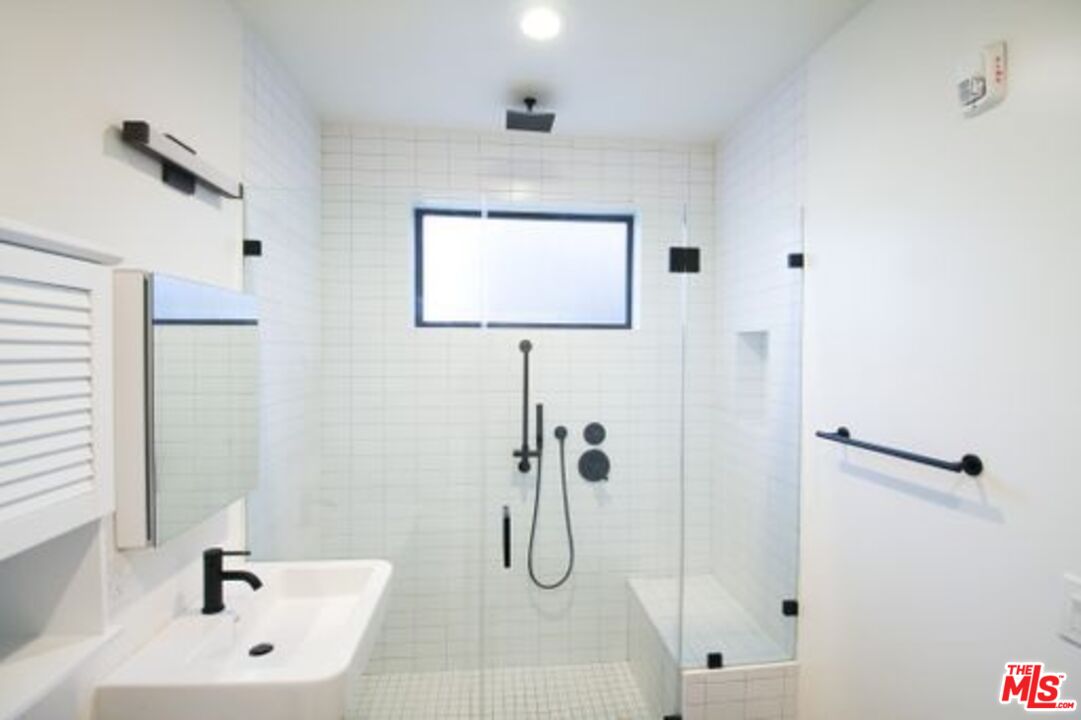 321 North Bixel Street, Unit 2 Los Angeles, CA 90026 - Photo 13 of 22 a bathroom with a shower