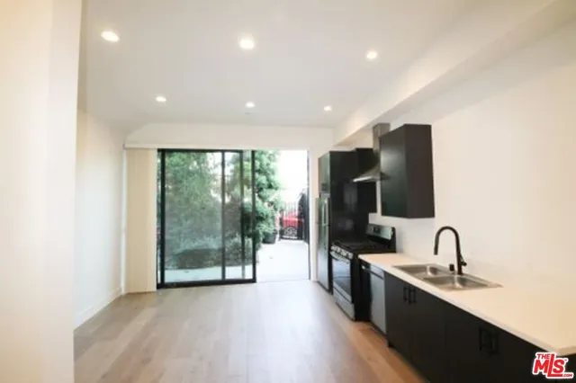 $1,995 | 321 North Bixel Street, Unit 2, Los Angeles, CA 90026