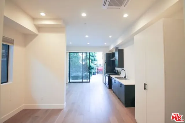 $1,995 | 321 North Bixel Street, Unit 2, Los Angeles, CA 90026