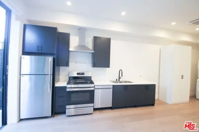 $1,995 | 321 North Bixel Street, Unit 2, Los Angeles, CA 90026