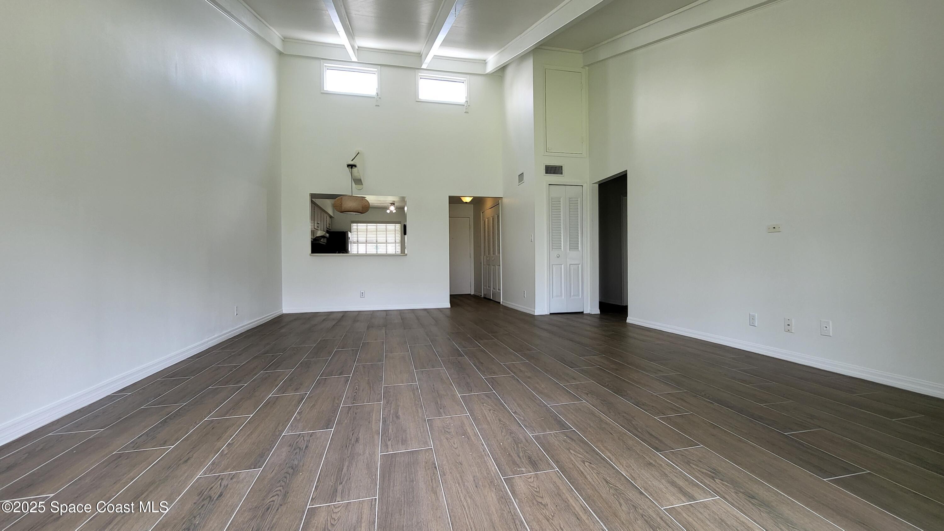 2016 Grant Place, Unit 101 Melbourne, FL 32901 - Photo 4 of 19 20240421_112243