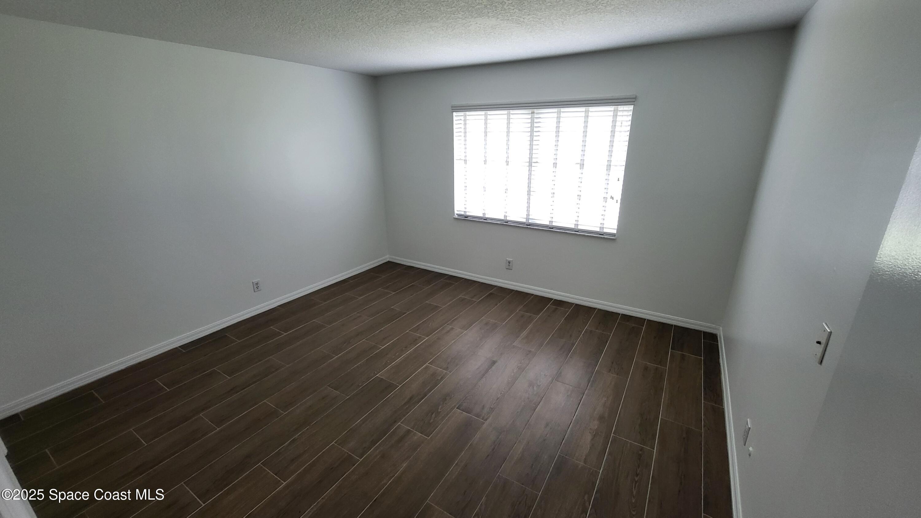 2016 Grant Place, Unit 101 Melbourne, FL 32901 - Photo 10 of 19 20240421_111935