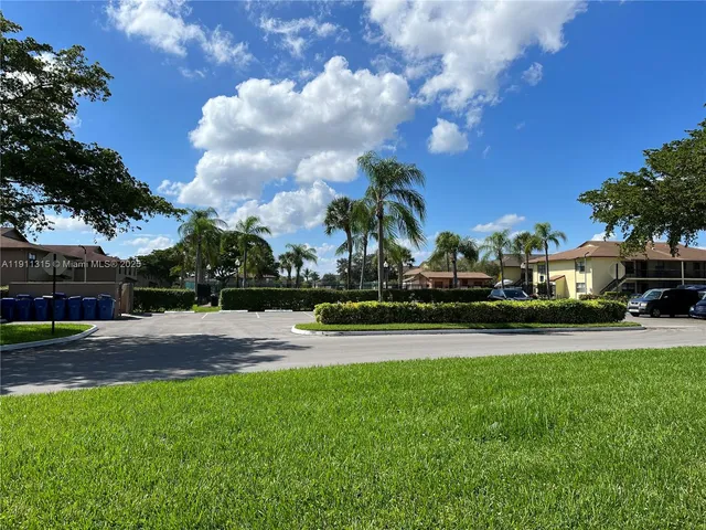 $1,850 | 10011 Winding Lake Road, Unit 206, Sunrise, FL 33351