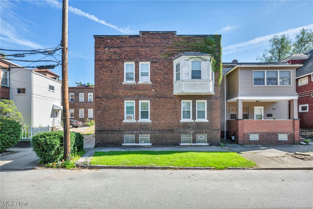 2061 Random Road Cleveland, OH 44106 - Photo 1 of 29 Gallery Image 1