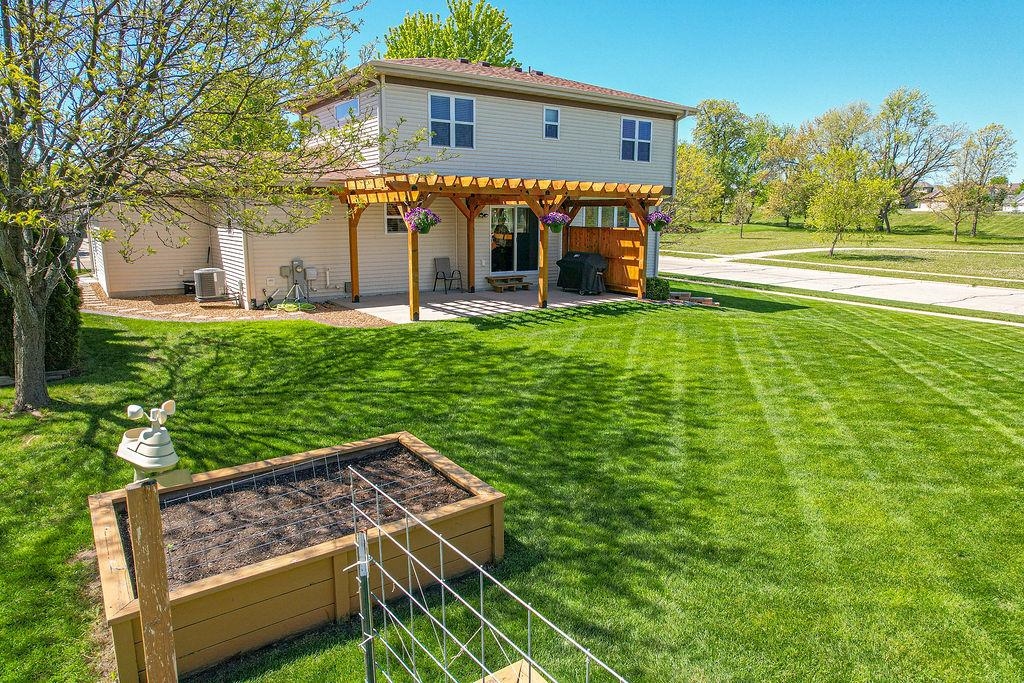 897 Sumac Street Oregon, WI 53575 - Photo 9 of 50