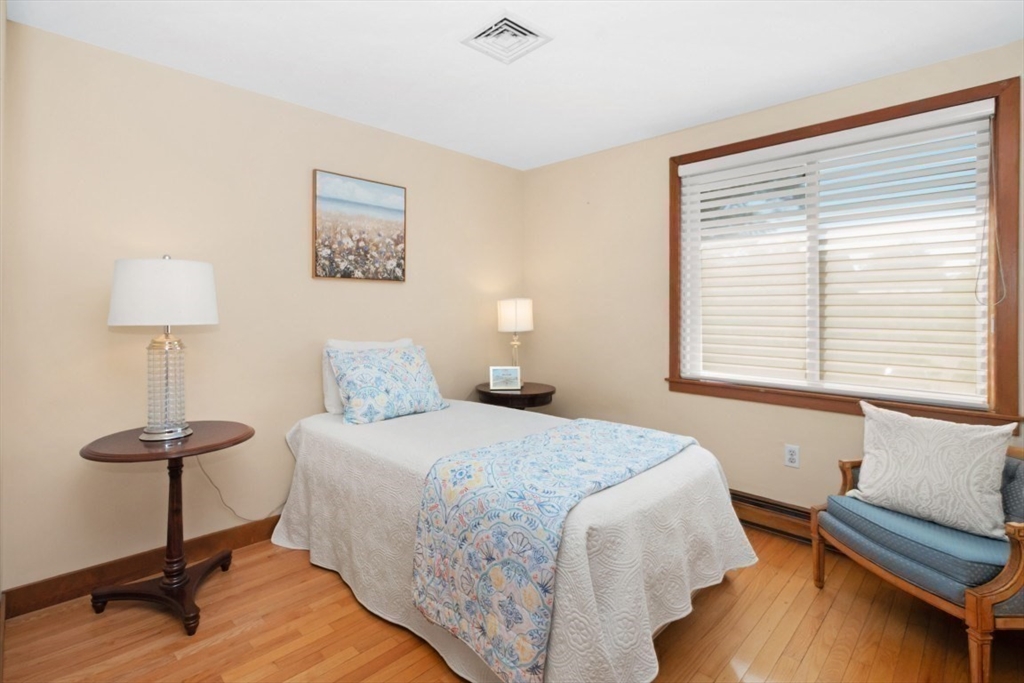 61 Canterbury Road Waltham, MA 02453 - Photo 17 of 30