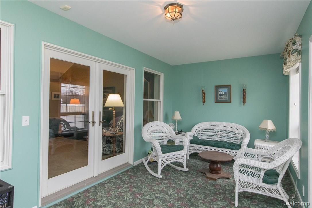 4352 North Oak Road Davison, MI 48423 - Photo 8 of 70 Sunroom5.jpg