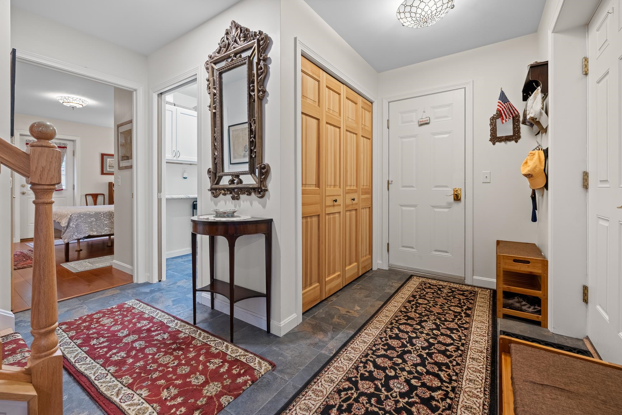62 Pullman Lane Hartford, VT 05001 - Photo 3 of 37