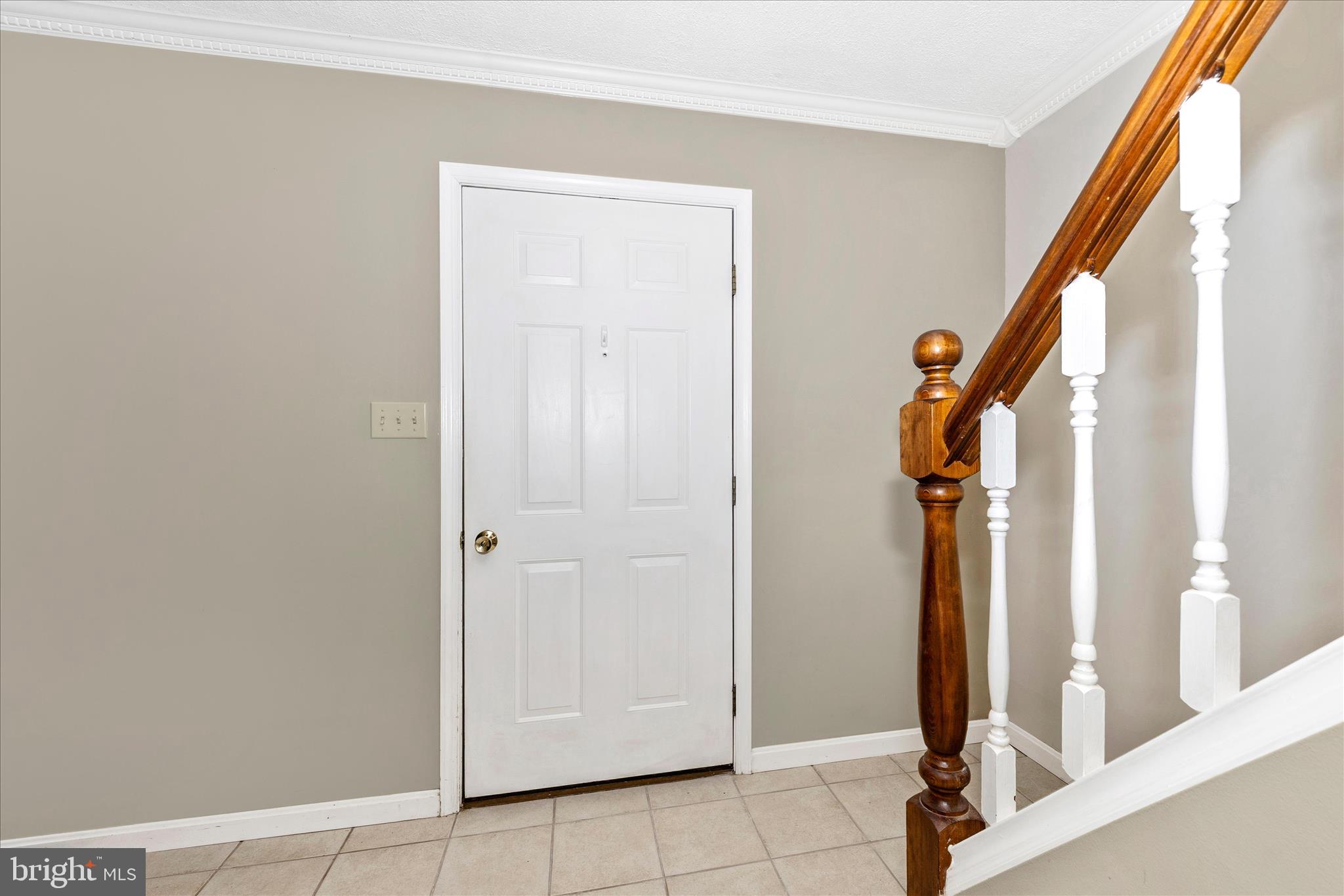 10901 Hopewell Road Hagerstown, MD 21740 - Photo 3 of 65 Foyer