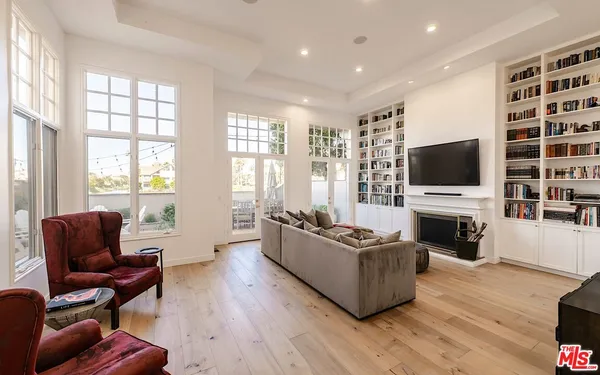 $3,745,000 | 131 Roma Court, Marina del Rey, CA 90292