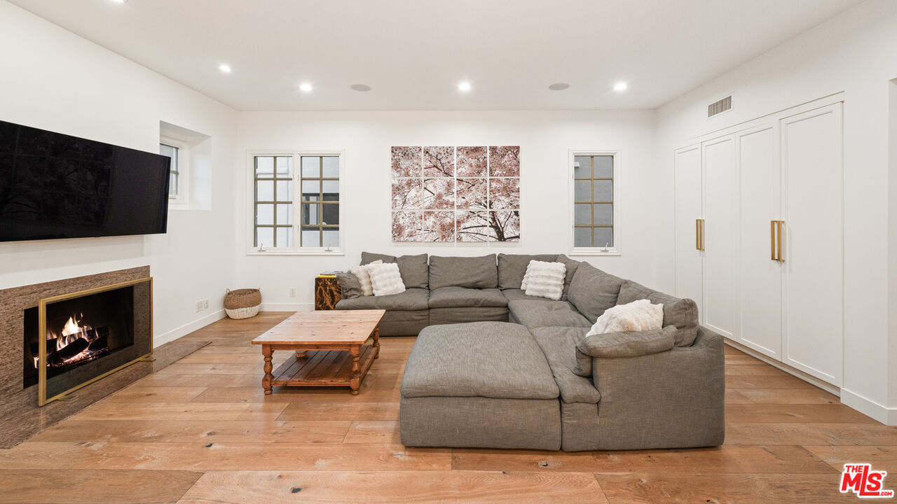 131 Roma Court Marina del Rey, CA 90292 - Photo 19 of 60