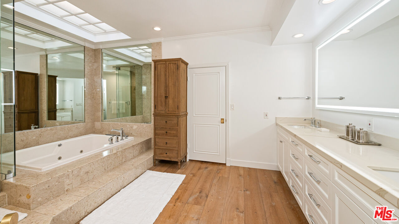 131 Roma Court Marina del Rey, CA 90292 - Photo 25 of 60