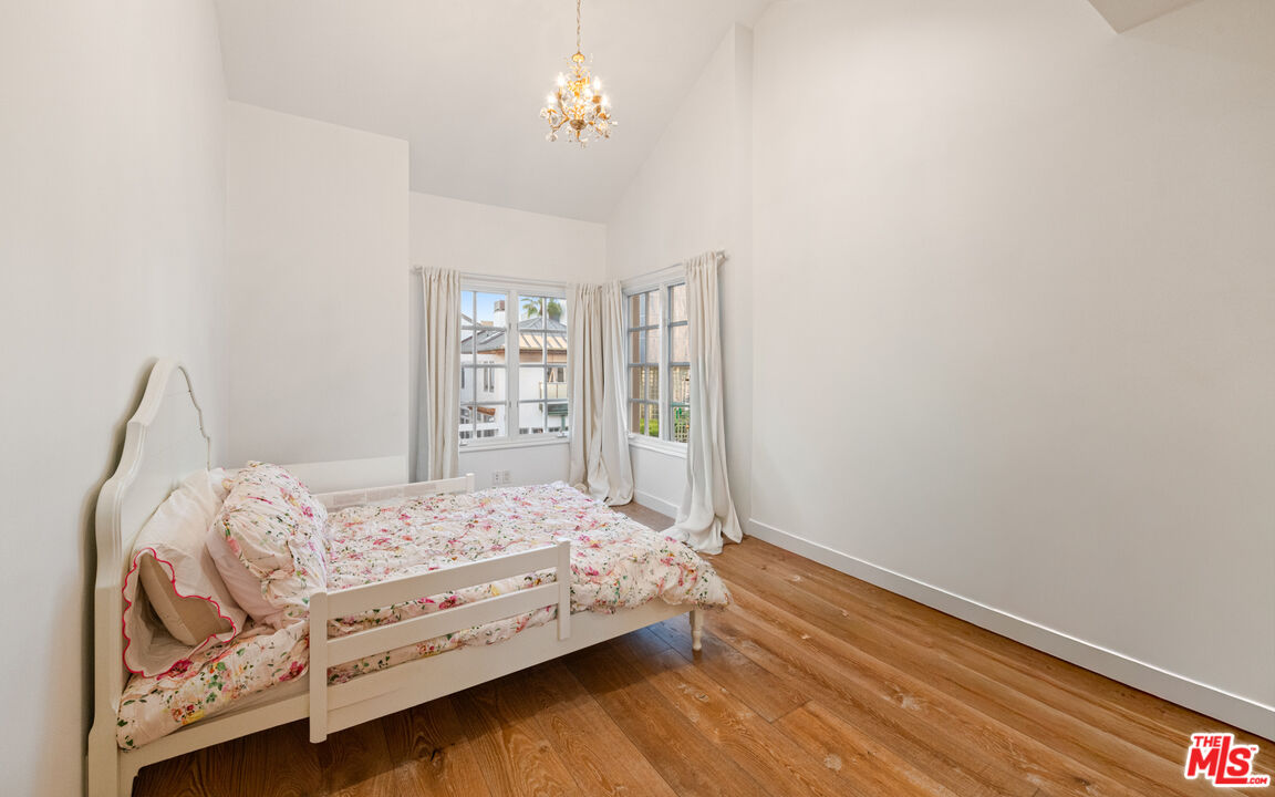 131 Roma Court Marina del Rey, CA 90292 - Photo 28 of 60