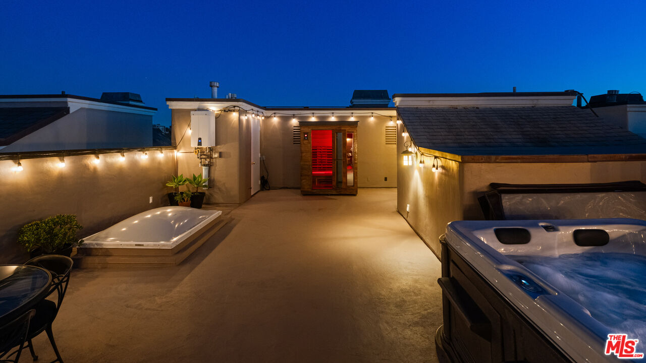 131 Roma Court Marina del Rey, CA 90292 - Photo 40 of 60