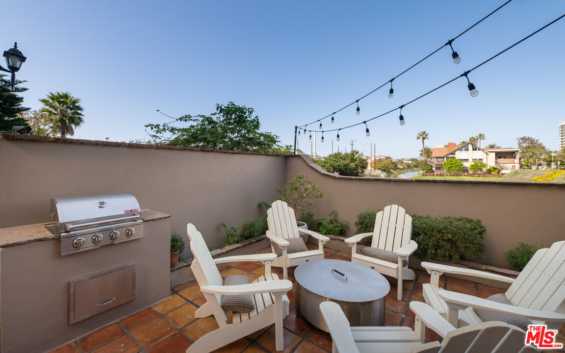 131 Roma Court Marina del Rey, CA 90292 - Photo 43 of 60
