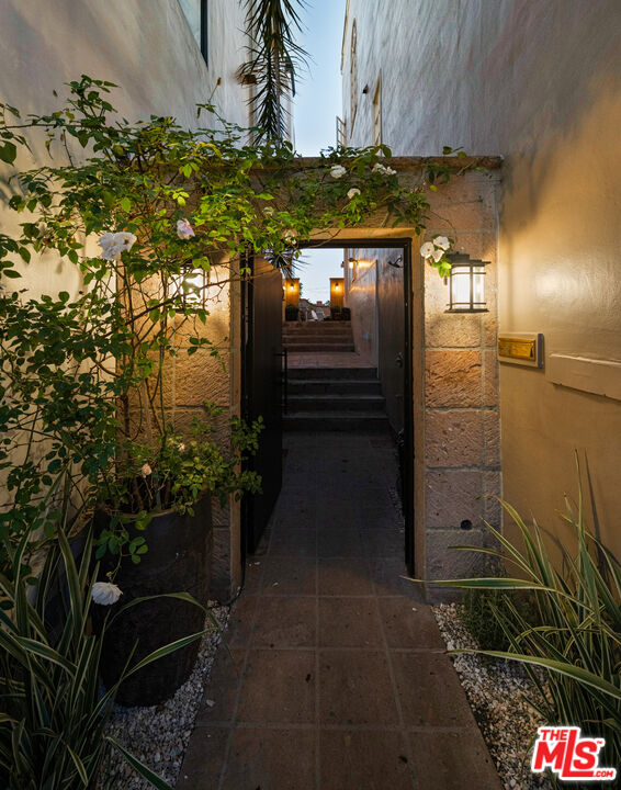 131 Roma Court Marina del Rey, CA 90292 - Photo 47 of 60