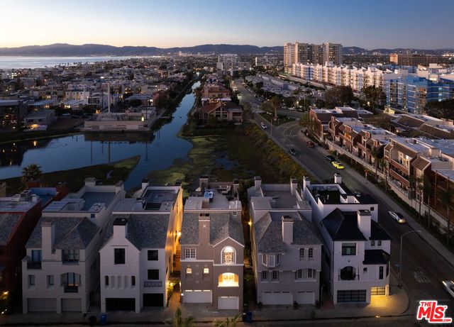 $3,745,000 | 131 Roma Court, Marina del Rey, CA 90292