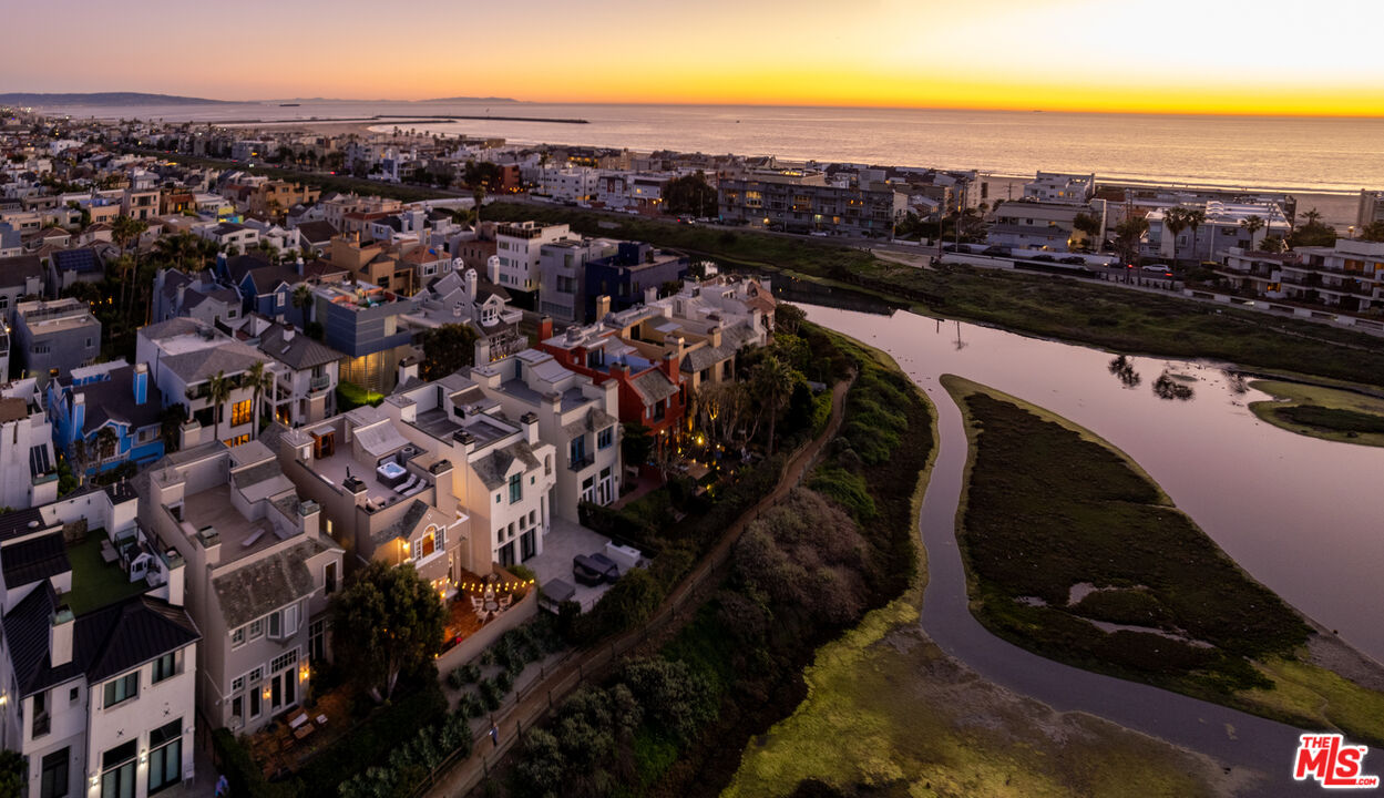 131 Roma Court Marina del Rey, CA 90292 - Photo 56 of 60