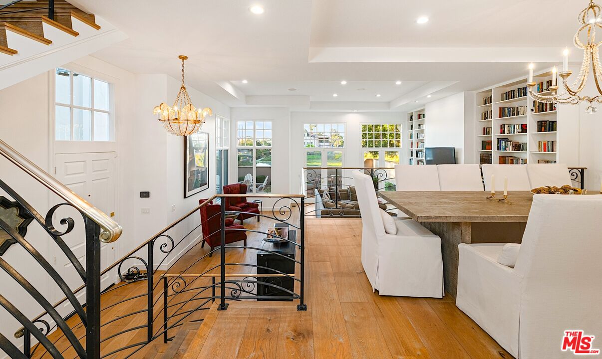 131 Roma Court Marina del Rey, CA 90292 - Photo 7 of 60