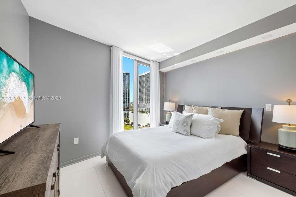 31 Southeast 6th Street, Unit 2101 Miami, FL 33131 - Photo 6 of 12