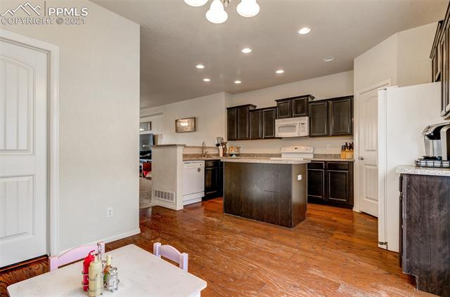 6334 Pilgrimage Road Colorado Springs, CO 80925 - Photo 12 of 28