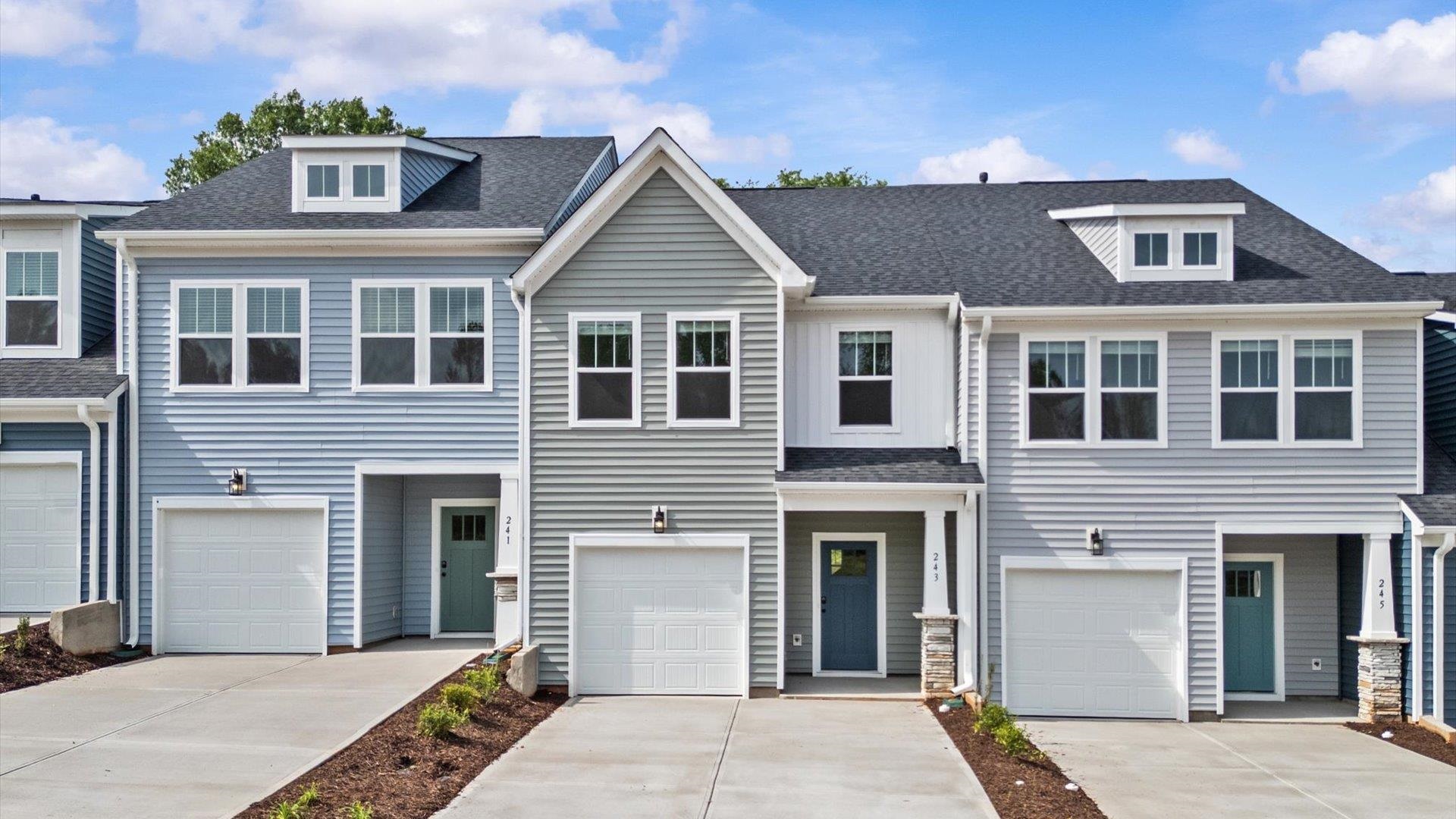 243 Telluride Way Lyman, SC 29365 - Photo 1 of 27 Gallery Image 1