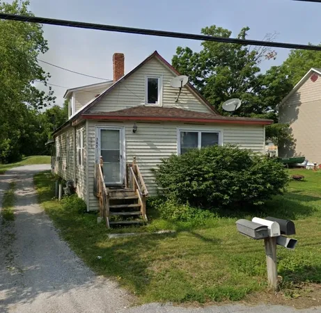 $330,000 | 345 Lake Street, St. Albans Town, VT 05478