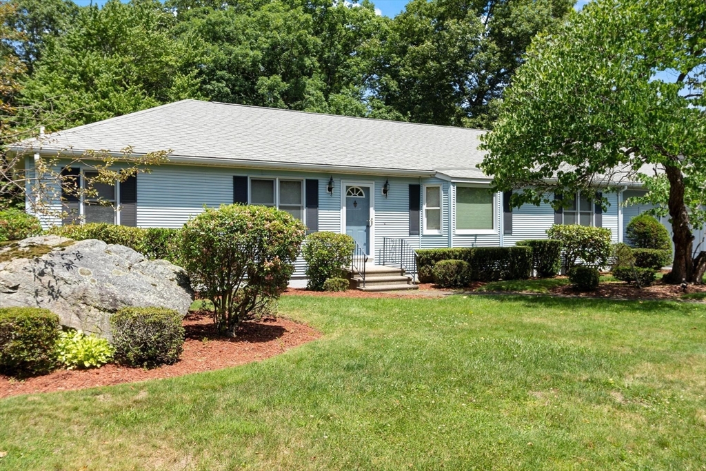 65 Blithewood Avenue Worcester, MA 01604 - Photo 4 of 42