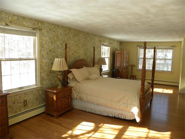 214 Carpenter Hill Road Charlton, MA 01507 - Photo 11 of 29 Gallery Image 11