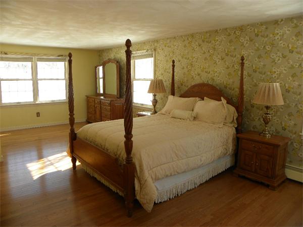 214 Carpenter Hill Road Charlton, MA 01507 - Photo 12 of 29 Gallery Image 12
