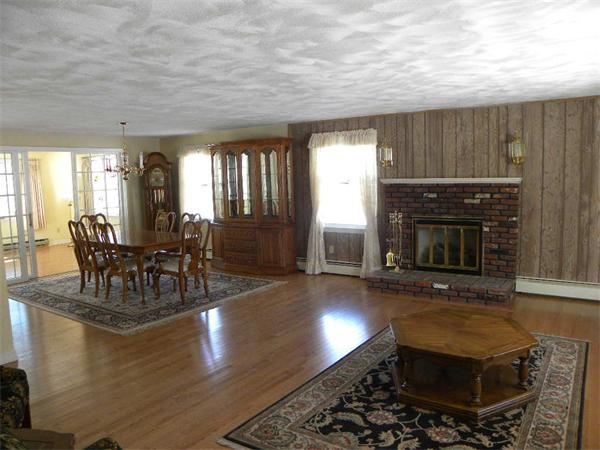 214 Carpenter Hill Road Charlton, MA 01507 - Photo 3 of 29 Gallery Image 3