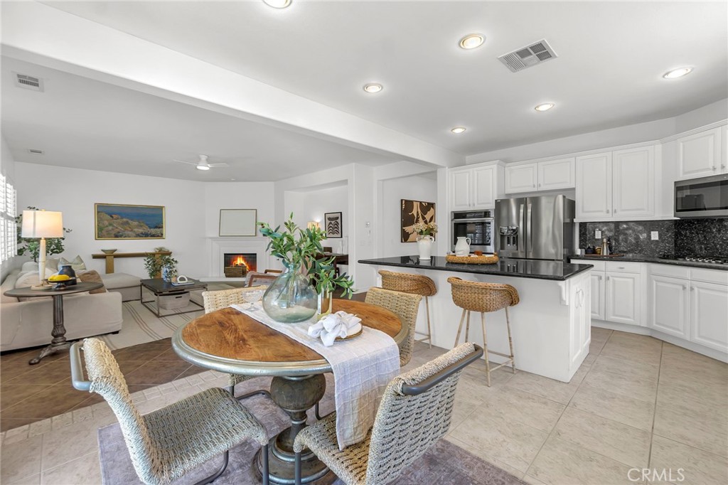 17089 Bluff Vista Court Riverside, CA 92503 - Photo 13 of 49