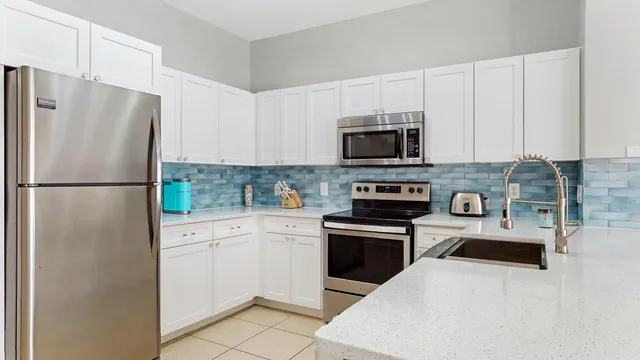 $425,000 | 7650 Sir Kaufmann Court, Kissimmee, FL 34747