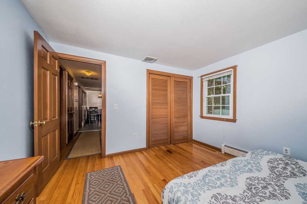 78 Clement Street Springfield, MA 01118 - Photo 9 of 12 Gallery Image 9