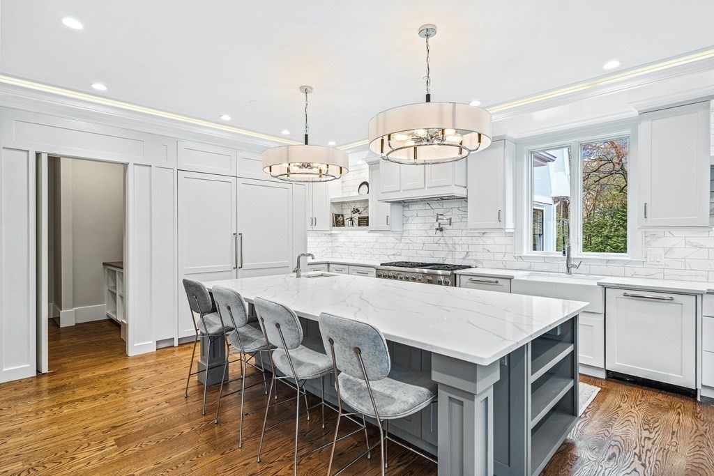 700 Chestnut Street Needham, MA 02492 - Photo 11 of 34