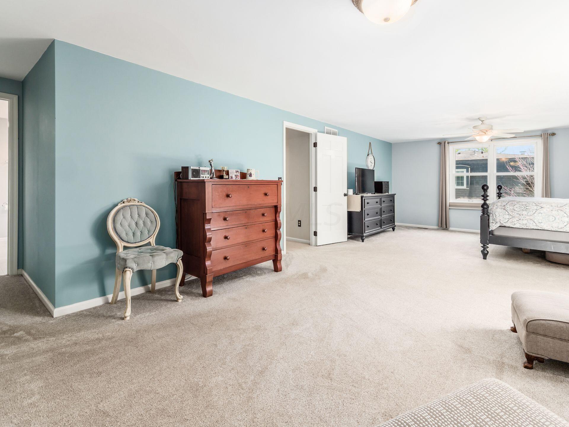 4431 Shire Mill Road Hilliard, OH 43026 - Photo 19 of 35 Huge Primary Bedroom