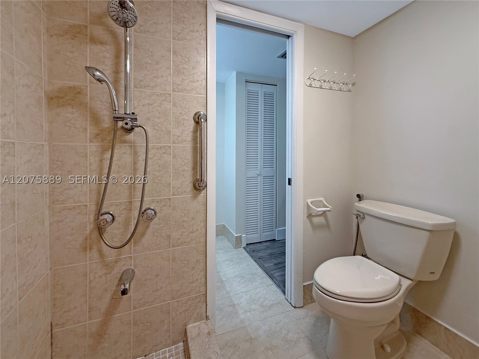 995 Southwest 84th, Unit 309 Miami, FL 33144 - Photo 17 of 27 Gallery Image 17