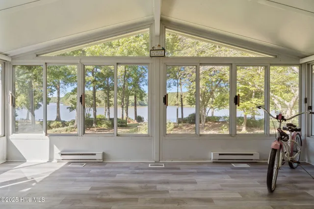 $649,900 | 6992 Riverpoint Road, Elm City, NC 27822