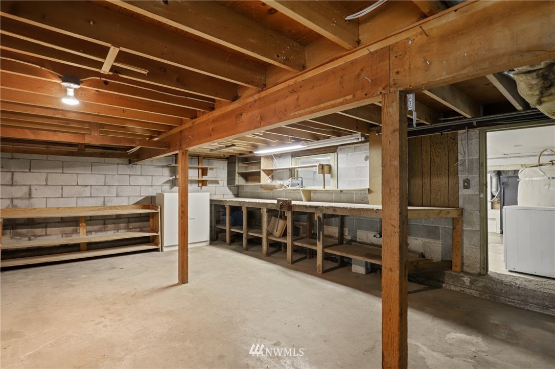 10416 Meadow Road Southwest Lakewood, WA 98499 - Photo 32 of 40 Gallery Image 32