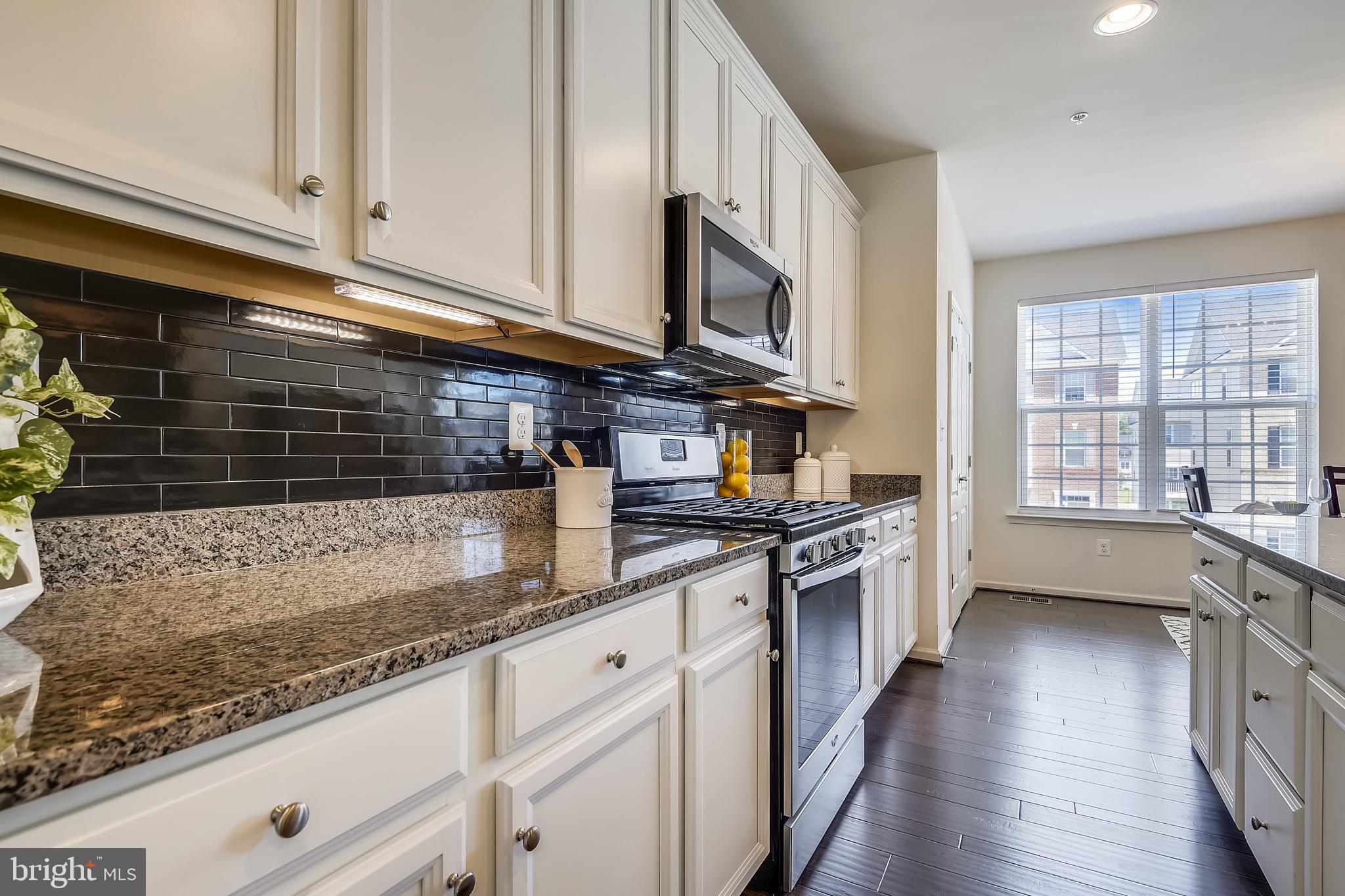 908 Morgan Run Road Baltimore, MD 21220 - Photo 11 of 46 Gas Stove in Kitchen