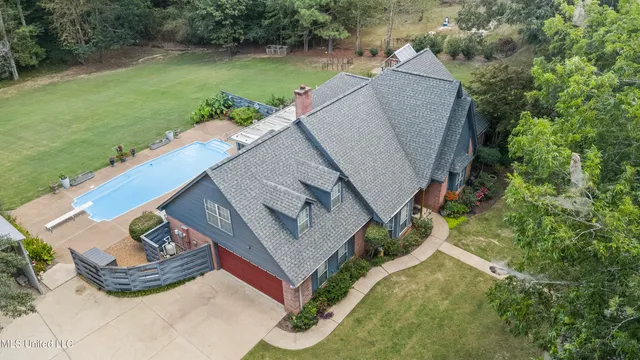 $460,000 | 1389 Yellow Dog Road, Senatobia, MS 38668