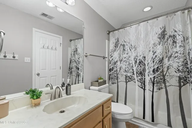 $460,000 | 1389 Yellow Dog Road, Senatobia, MS 38668