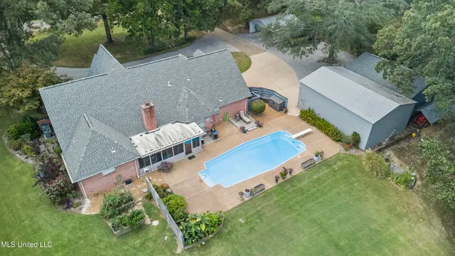 $460,000 | 1389 Yellow Dog Road, Senatobia, MS 38668