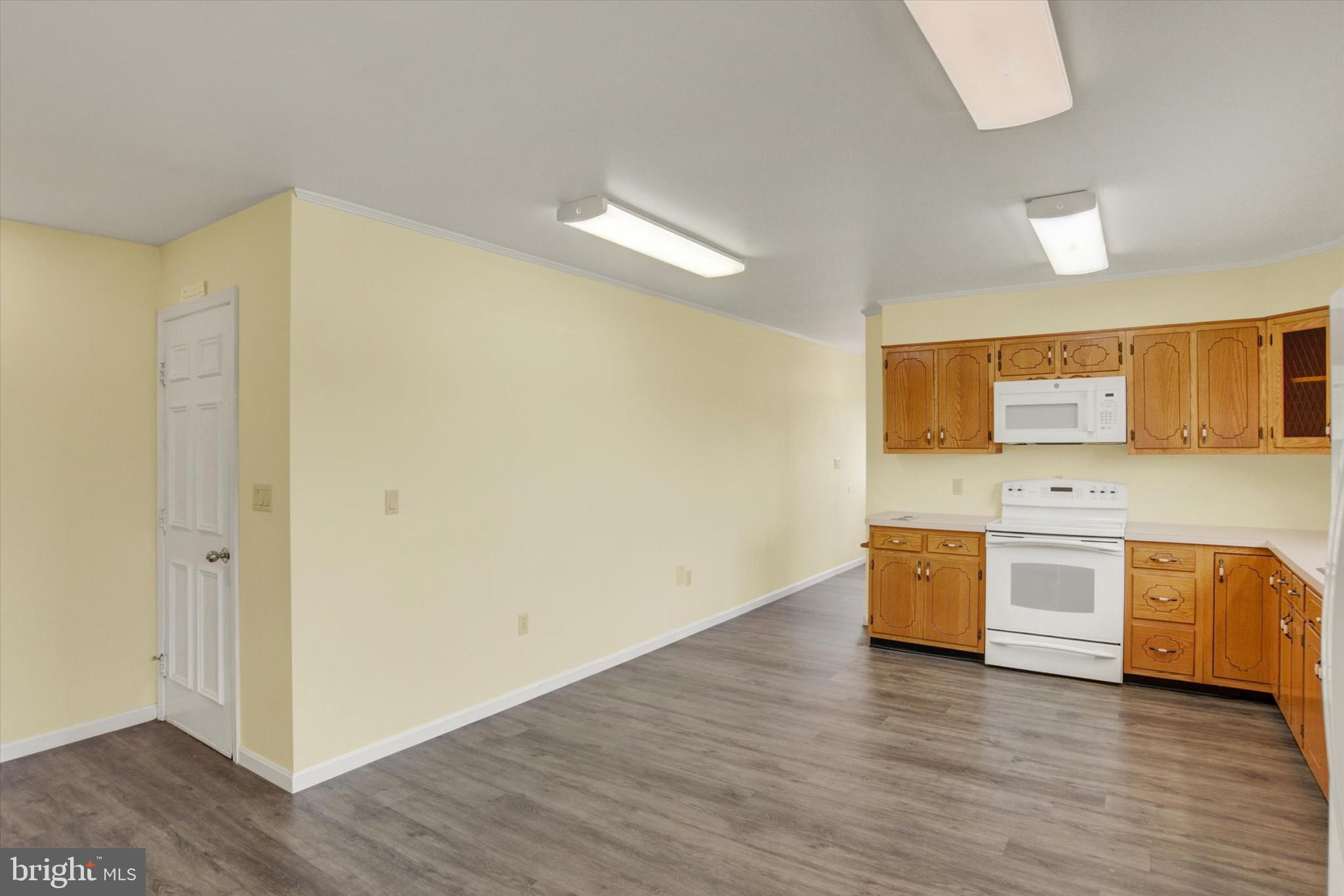 8806 Devonshire Heights Road Hummelstown, PA 17036 - Photo 10 of 45 Kitchen - View 2 (hall leads to Laundry/Half Bath)