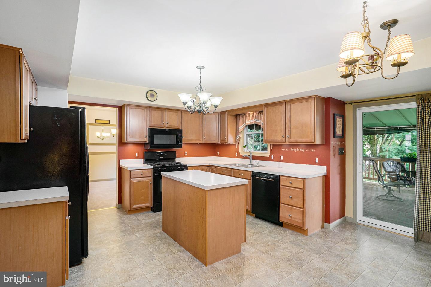 108 Eagles Lane Sinking Spring, PA 19608 - Photo 9 of 29 Gallery Image 9